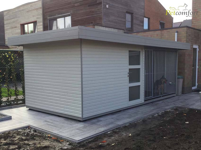 Petcomfort-hondenhut-tuinhuis-53x26m-foto2